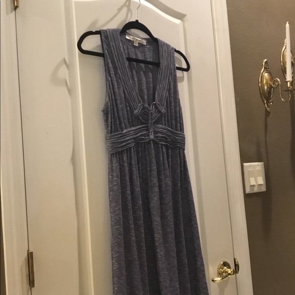 Sleeveless casual dress - Picture 2 of 6